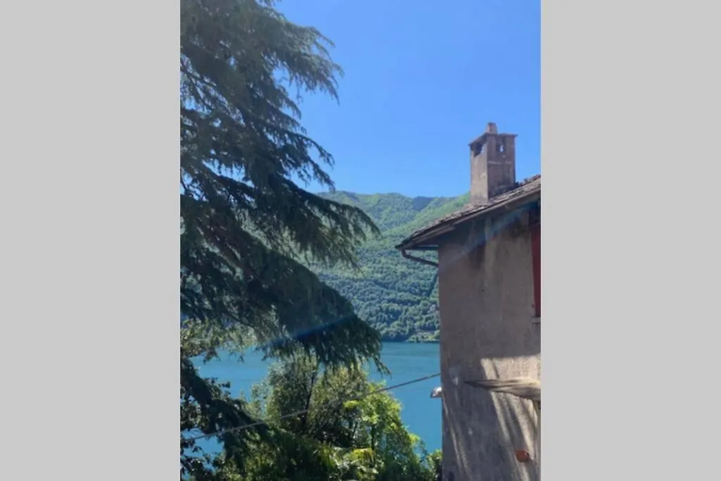La Lanterna Lägenhet Carate Urio 0*,  Italien