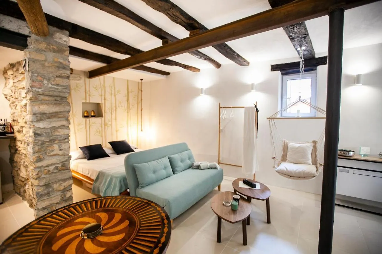 La Lanterna Apartment Carate Urio Italy